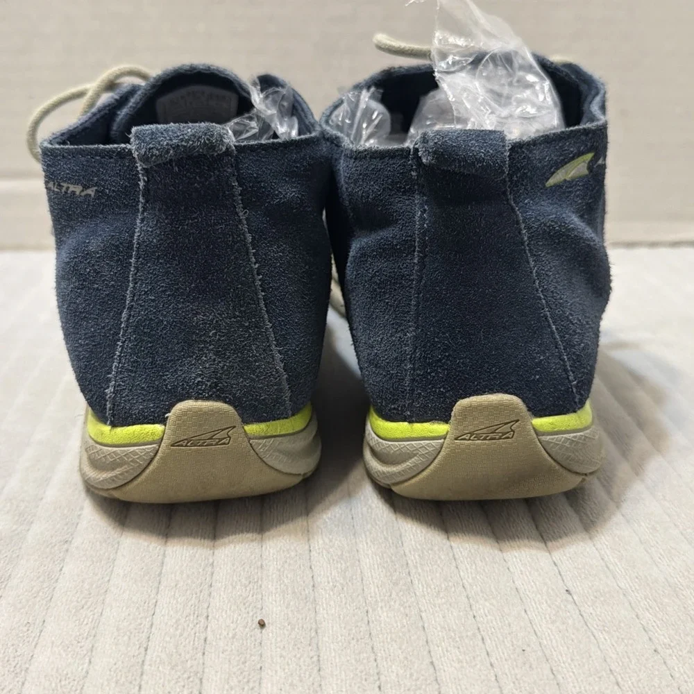 Altra Desert Boot Size 8.5 Blue Suede Mid Chukka Shoes Hiking Casual